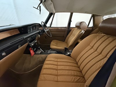 Lot 121 - 1975 Rover P6 3500