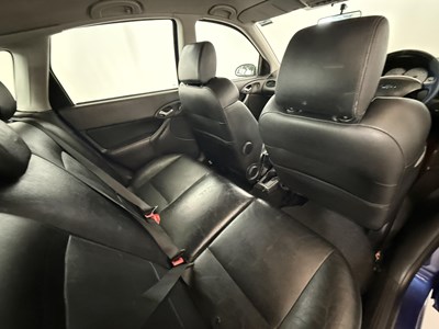 Lot 2004 Ford Focus ST170