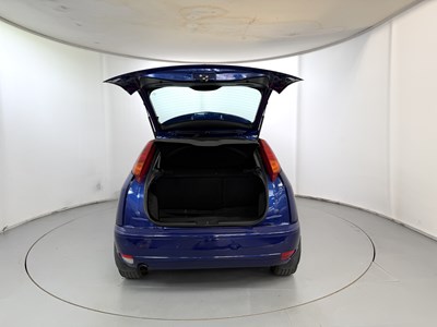 Lot 2004 Ford Focus ST170