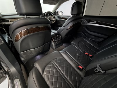Lot 156 - 2011 Audi A8