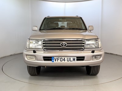 Lot 2004 Toyota Land Cruiser Amazon