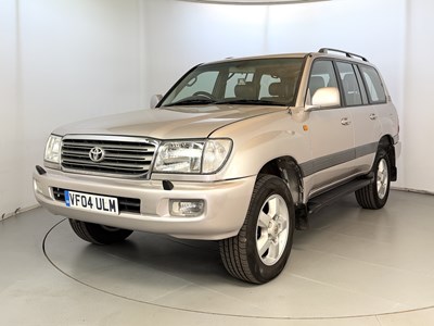 Lot 2004 Toyota Land Cruiser Amazon