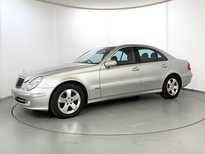 Lot 95 - 2003 Mercedes-Benz E320