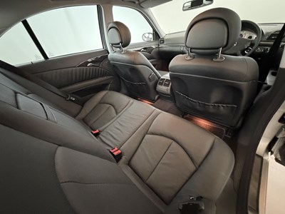 Lot 95 - 2003 Mercedes-Benz E320