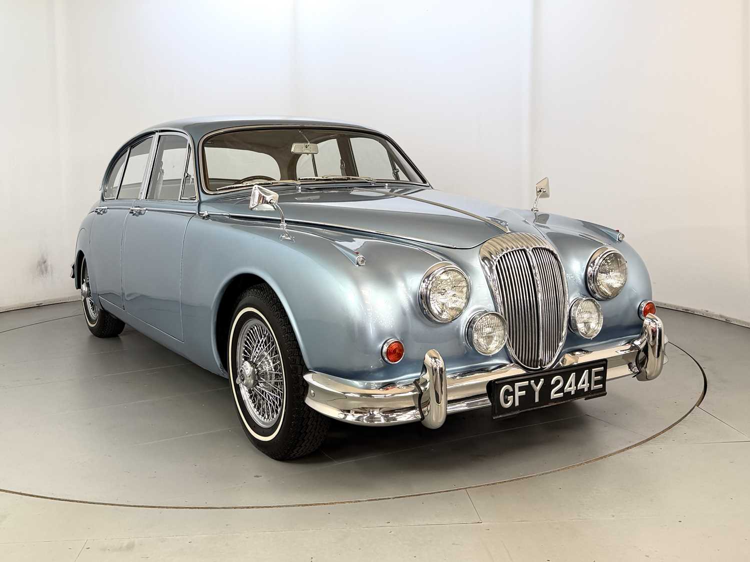 1967 Daimler 250
