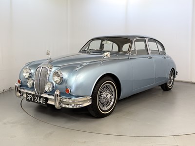 Lot 9 - 1967 Daimler 250
