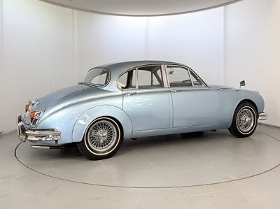 Lot 9 - 1967 Daimler 250