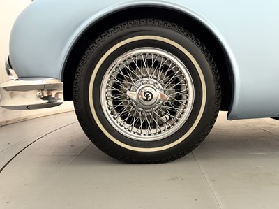 Lot 9 - 1967 Daimler 250