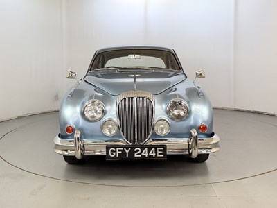 Lot 9 - 1967 Daimler 250
