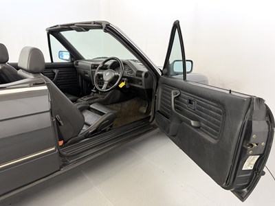 Lot 143 - 1988 BMW 325i