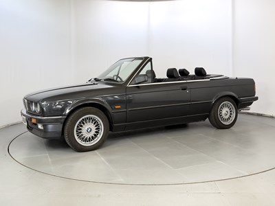 Lot 143 - 1988 BMW 325i