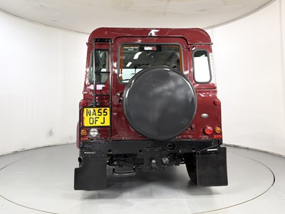 Lot 2005 Land Rover Defender County 90