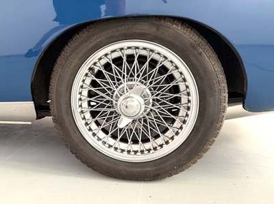 Lot 85 - 1972 MG B V8 Roadster