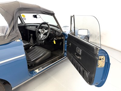 Lot 85 - 1972 MG B V8 Roadster