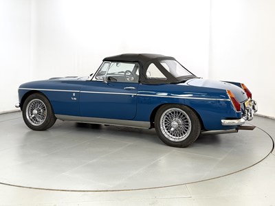Lot 85 - 1972 MG B V8 Roadster