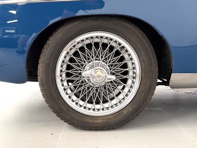 Lot 85 - 1972 MG B V8 Roadster
