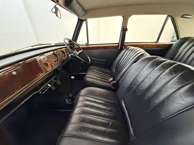 Lot 87 - 1974 Vanden Plas Princess 1300