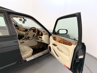Lot 1998 Jaguar XJR