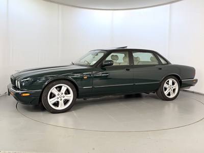 Lot 1998 Jaguar XJR