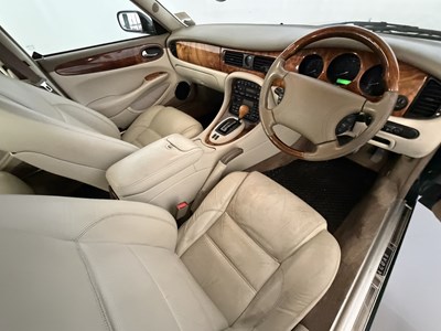 Lot 1998 Jaguar XJR