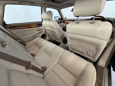 Lot 1998 Jaguar XJR