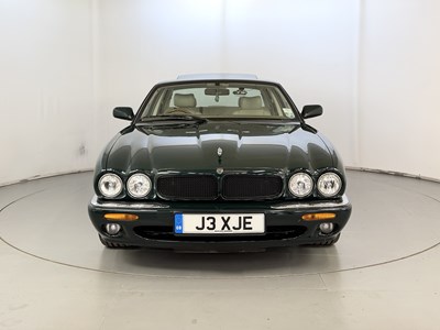 Lot 1998 Jaguar XJR