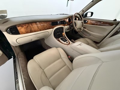 Lot 1998 Jaguar XJR