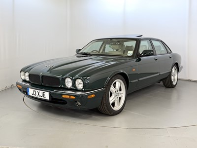 Lot 1998 Jaguar XJR