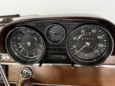 Lot 1967 Mercedes-Benz 250SE
