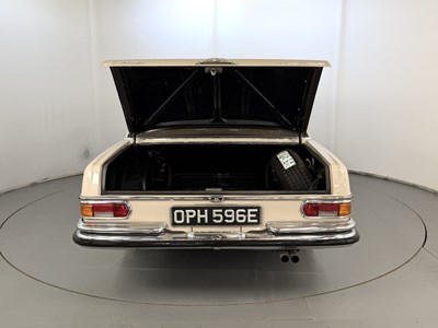 Lot 1967 Mercedes-Benz 250SE