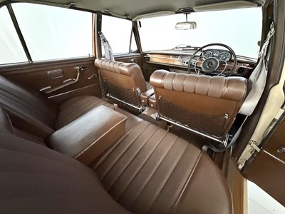 Lot 1967 Mercedes-Benz 250SE