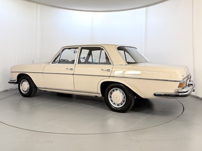Lot 1967 Mercedes-Benz 250SE