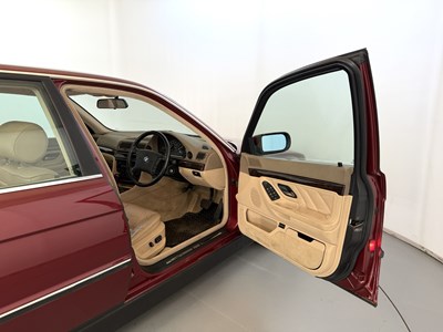 Lot 1997 BMW 728i