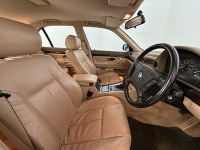 Lot 1997 BMW 728i