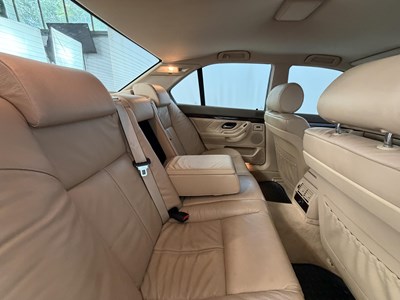 Lot 1997 BMW 728i