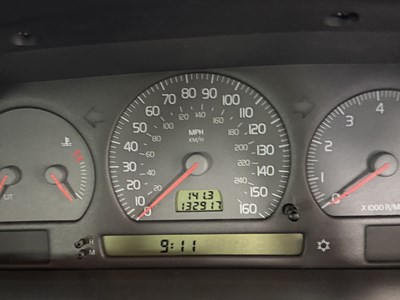 Lot 1999 Volvo V70 - NO RESERVE
