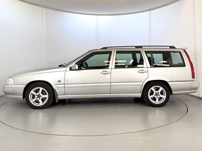Lot 1999 Volvo V70 - NO RESERVE