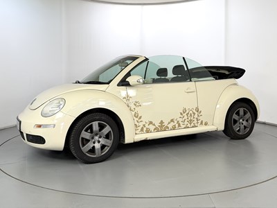 Lot 2006 Volkswagen Beetle Convertible