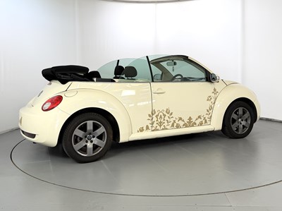 Lot 2006 Volkswagen Beetle Convertible