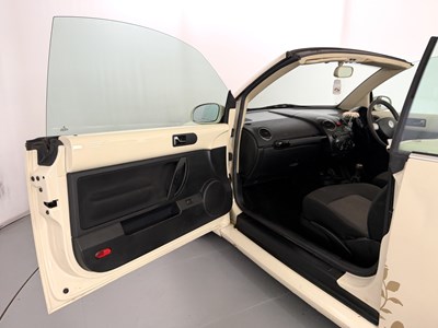 Lot 2006 Volkswagen Beetle Convertible