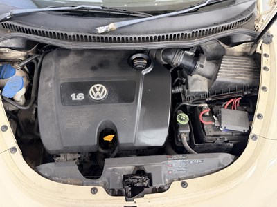 Lot 2006 Volkswagen Beetle Convertible