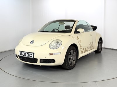 Lot 2006 Volkswagen Beetle Convertible