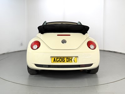 Lot 2006 Volkswagen Beetle Convertible