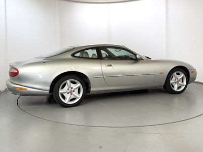 Lot 1998 Jaguar XK8