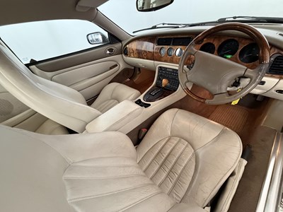 Lot 1998 Jaguar XK8