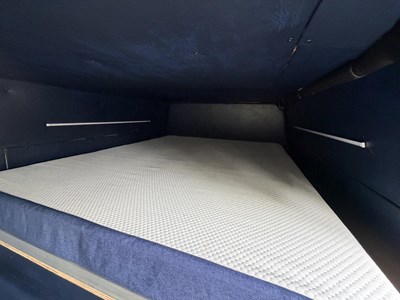 Lot 2014 Volkswagen Crafter Camper / Garage