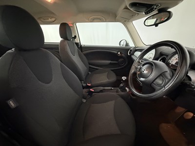 Lot 2012 Mini One