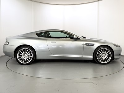 Lot 2005 Aston Martin DB9