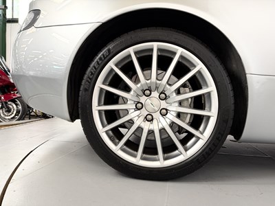 Lot 2005 Aston Martin DB9