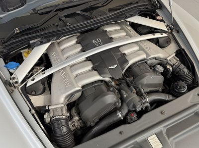 Lot 2005 Aston Martin DB9